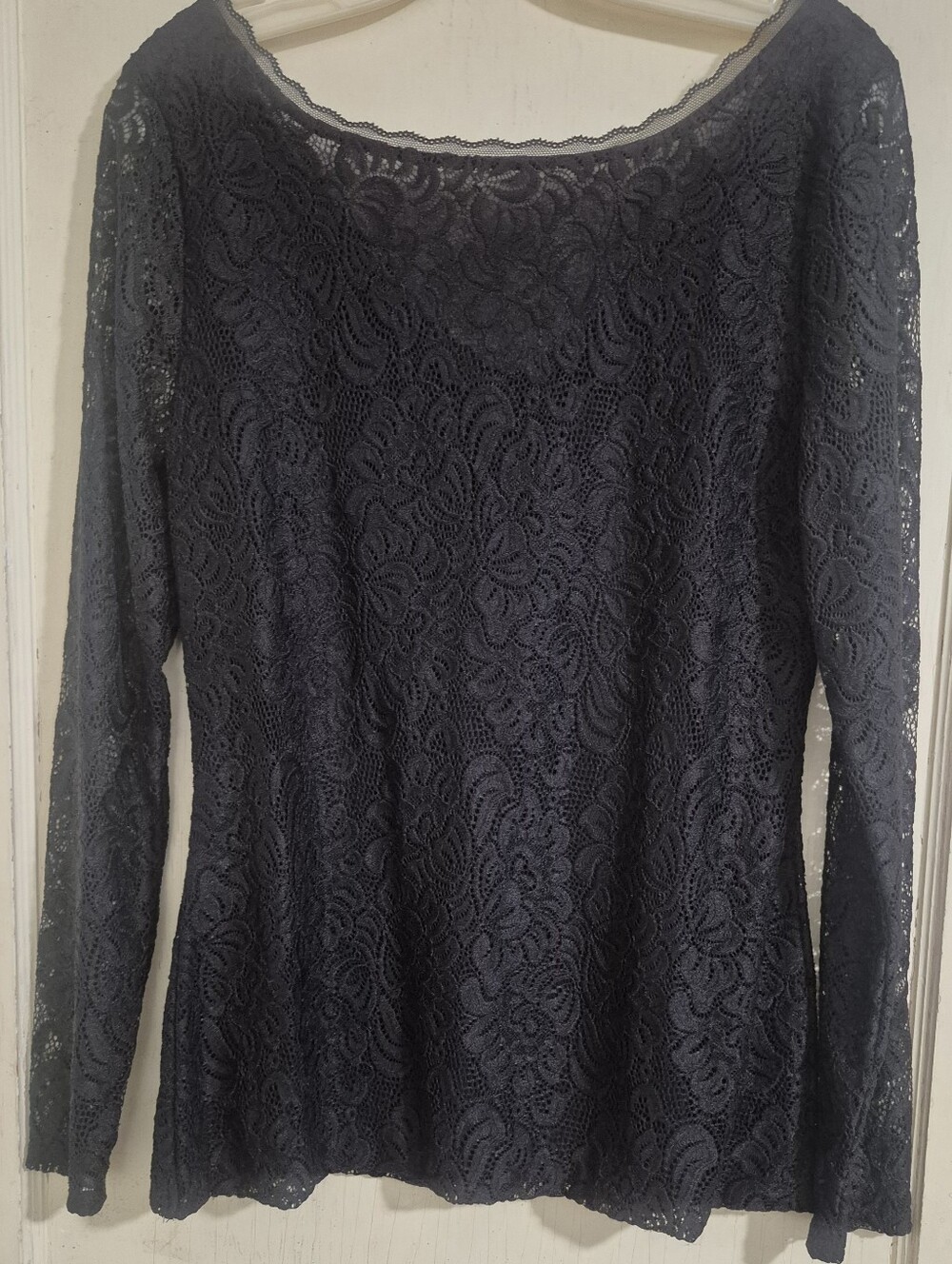White House Black Market Lace Long Sleeve Back V Neck Top
